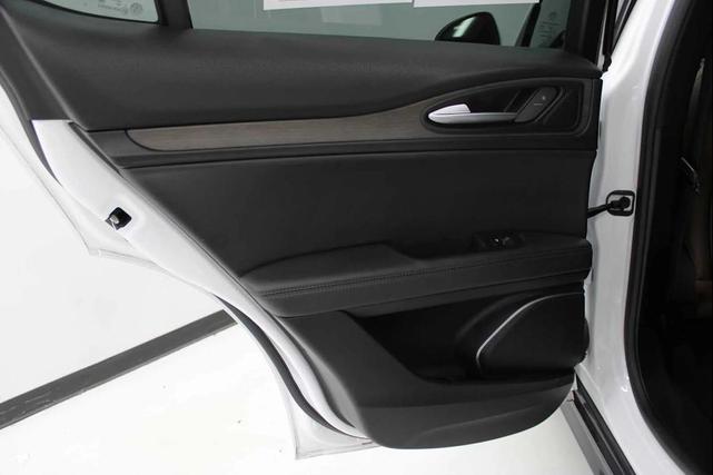 Photo of 2022 Alfa White Alfa Romeo Stelvio