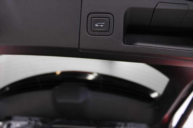 Photo of 2023 Argent Silver Metallic Cadillac XT4