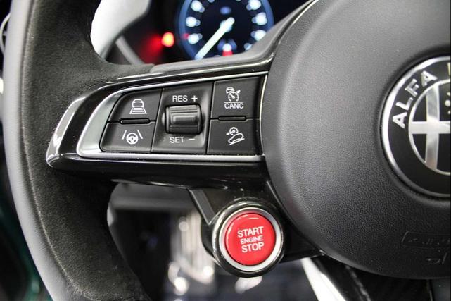 Photo of 2024 Verde Montreal Tri-Coat Alfa Romeo Stelvio