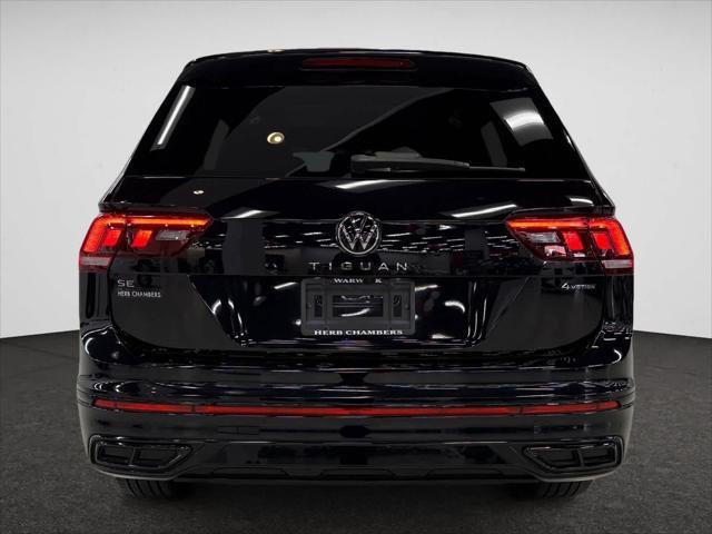 Photo of 2022 Deep Black Pearl Volkswagen Tiguan