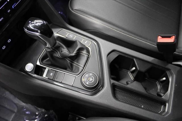Photo of 2022 Deep Black Pearl Volkswagen Tiguan