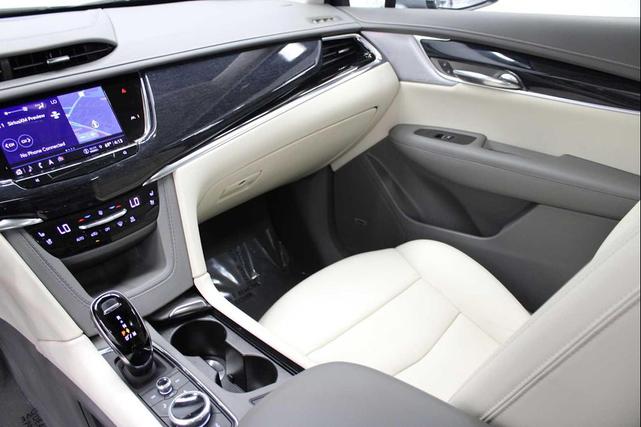 Photo of 2024 Argent Silver Metallic Cadillac XT6