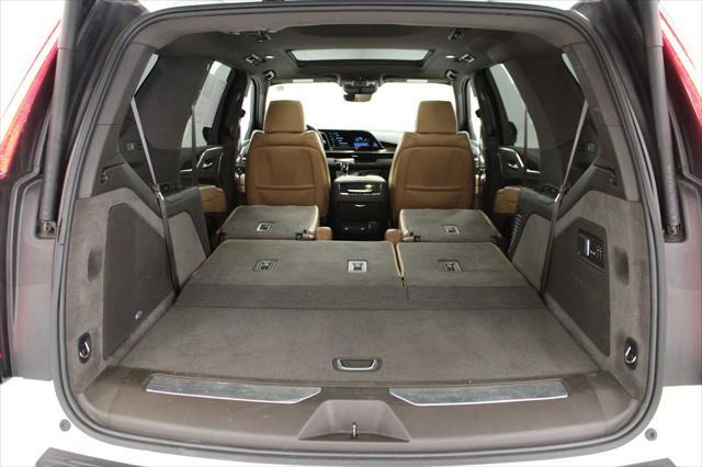 Photo of 2021 Crystal White Tricoat Cadillac Escalade