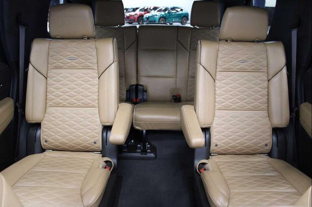 Photo of 2021 Crystal White Tricoat Cadillac Escalade