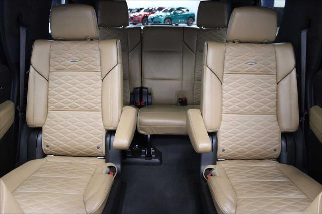 Photo of 2021 Crystal White Tricoat Cadillac Escalade