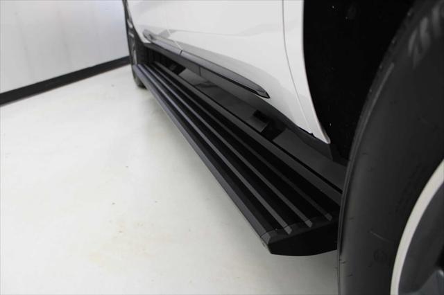 Photo of 2021 Crystal White Tricoat Cadillac Escalade