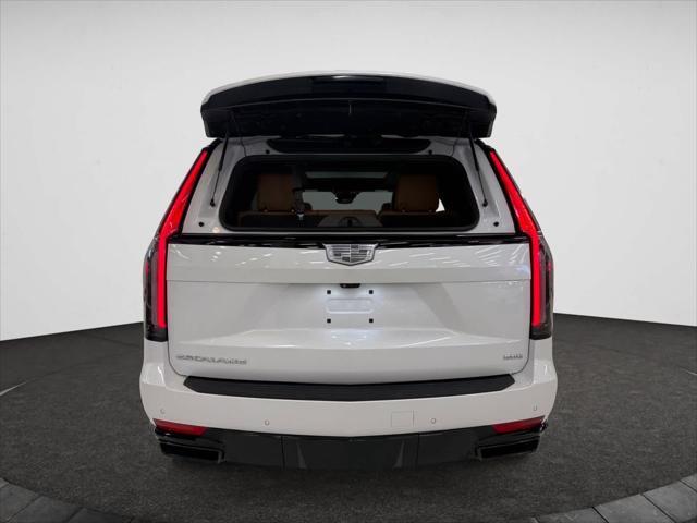 Photo of 2021 Crystal White Tricoat Cadillac Escalade