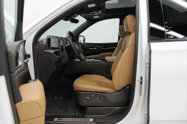 Photo of 2021 Crystal White Tricoat Cadillac Escalade