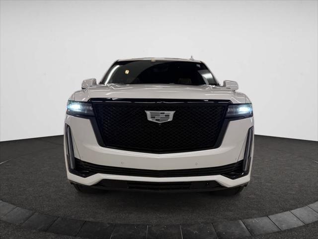 Photo of 2021 Crystal White Tricoat Cadillac Escalade