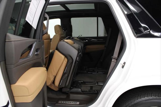 Photo of 2021 Crystal White Tricoat Cadillac Escalade