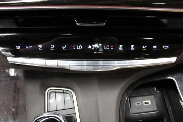 Photo of 2021 Crystal White Tricoat Cadillac Escalade