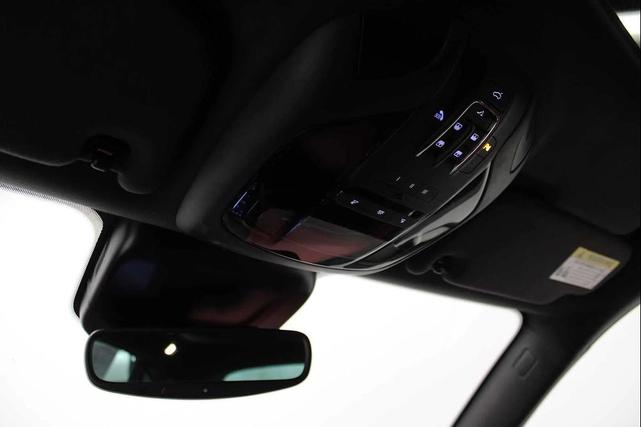 Photo of 2023 Bianco Maserati Levante