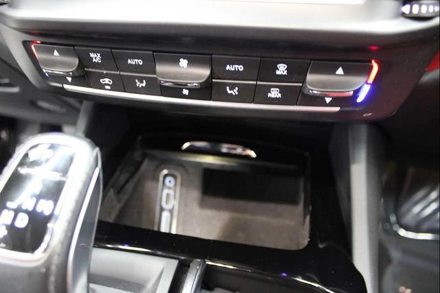 Photo of 2023 Bianco Maserati Levante