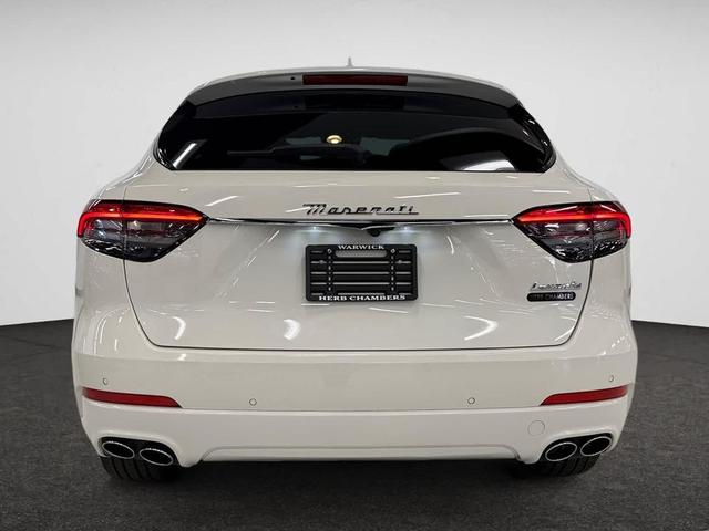 Photo of 2023 Bianco Maserati Levante