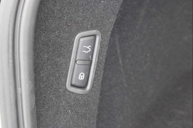 Photo of 2023 Bianco Maserati Levante
