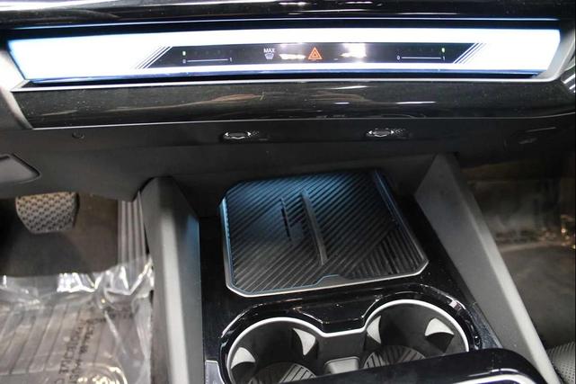 Photo of 2025 Black Sapphire BMW 540
