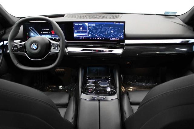 Photo of 2025 Black Sapphire BMW 540