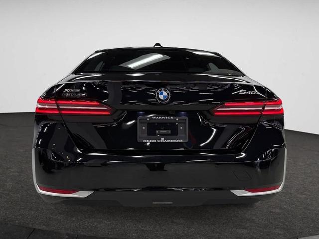 Photo of 2025 Black Sapphire BMW 540