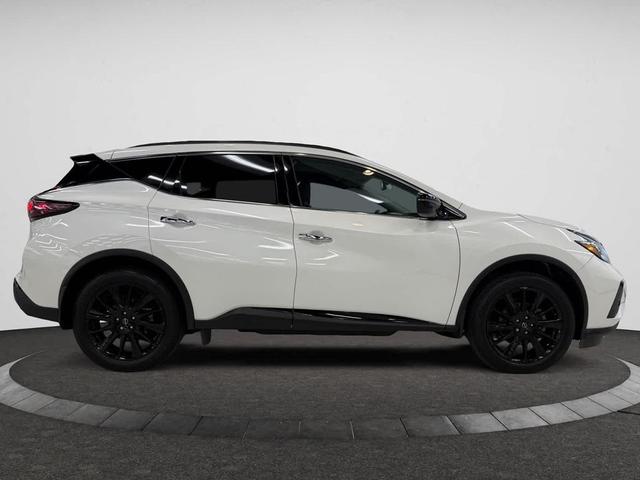 Photo of 2024 Pearl White Tricoat Nissan Murano