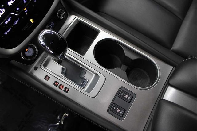 Photo of 2024 Pearl White Tricoat Nissan Murano