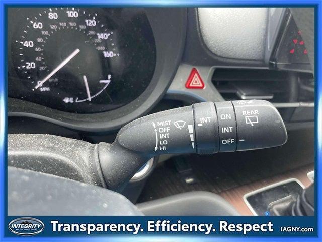 Photo of 2022 Celestial Silver Metallic Toyota Sienna