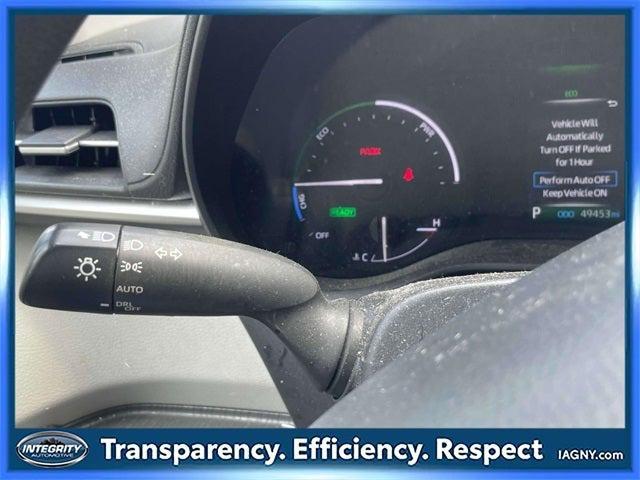 Photo of 2022 Celestial Silver Metallic Toyota Sienna