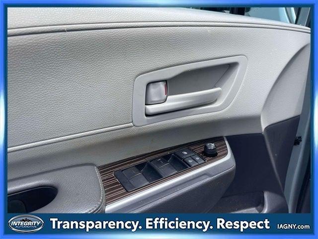 Photo of 2022 Celestial Silver Metallic Toyota Sienna