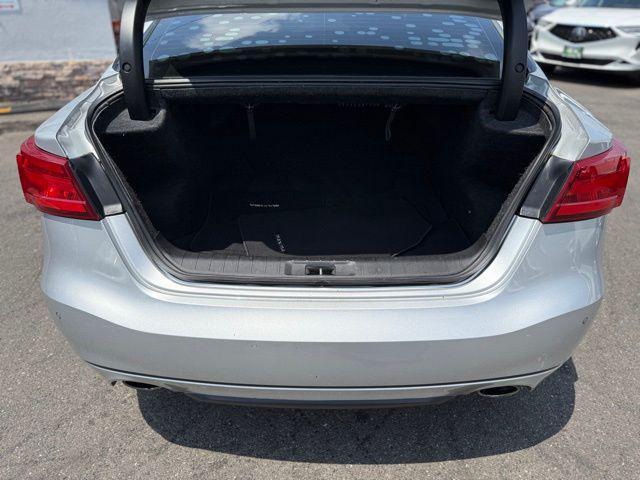 Photo of 2017 Brilliant Silver Nissan Maxima