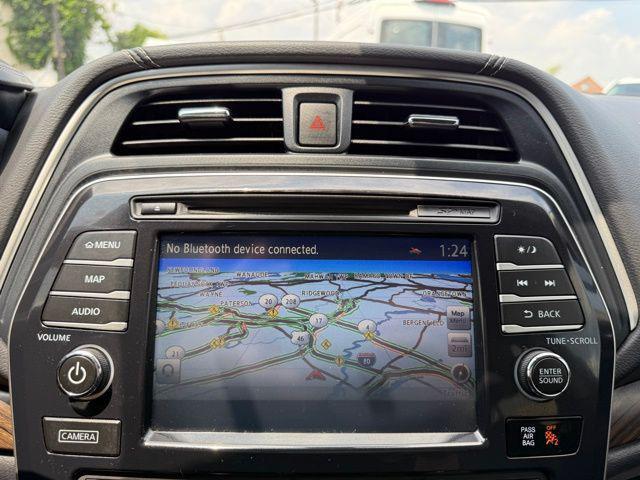 Photo of 2017 Brilliant Silver Nissan Maxima