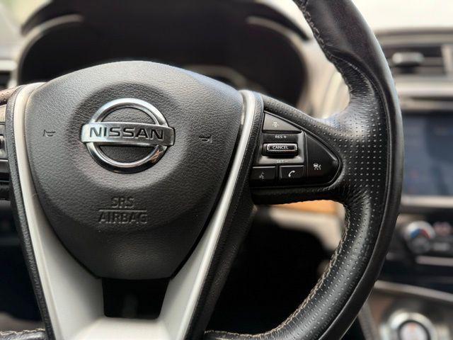 Photo of 2017 Brilliant Silver Nissan Maxima