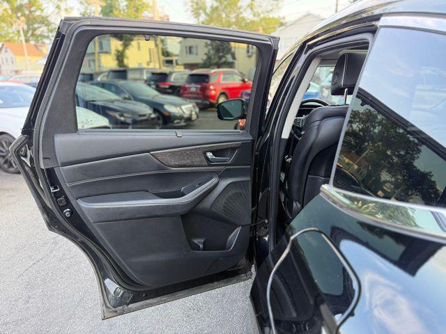 Photo of 2023 Black Acura MDX