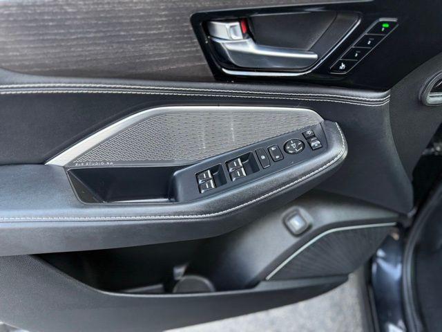 Photo of 2023 Black Acura MDX