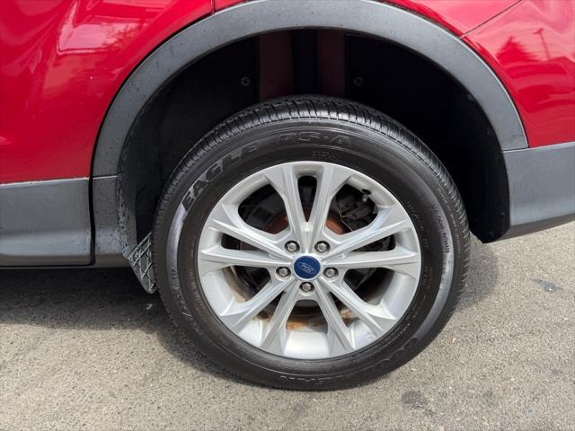 Photo of 2018 Ruby Red Ford Escape