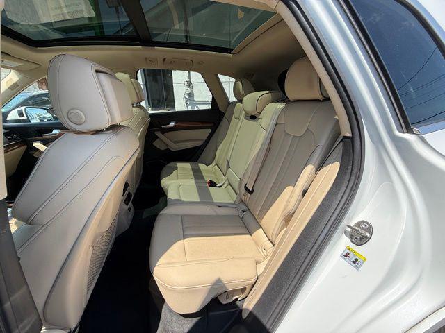 Photo of 2021 White Audi Q5