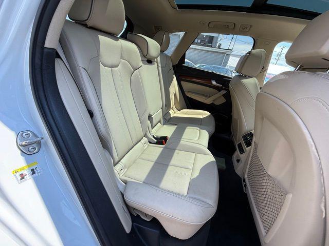 Photo of 2021 White Audi Q5