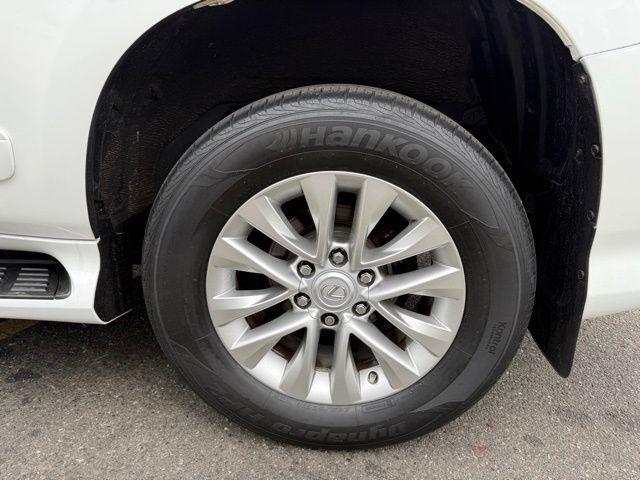 Photo of 2018 White Lexus GX 460