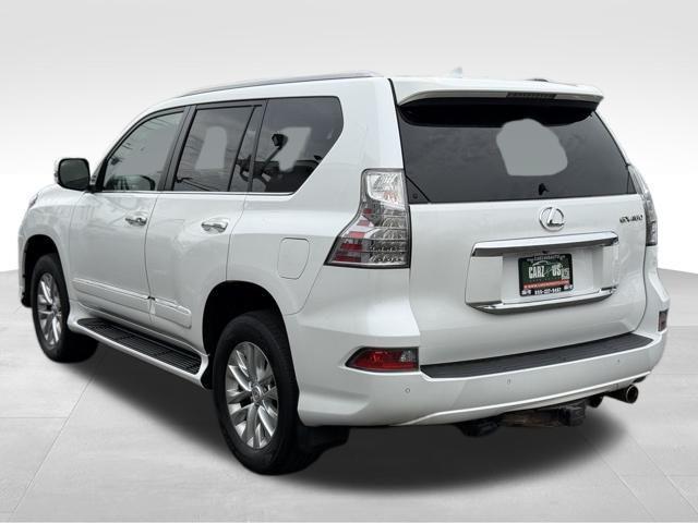 Photo of 2018 White Lexus GX 460
