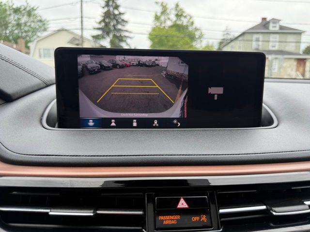 Photo of 2022 White Acura MDX