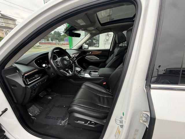 Photo of 2022 White Acura MDX