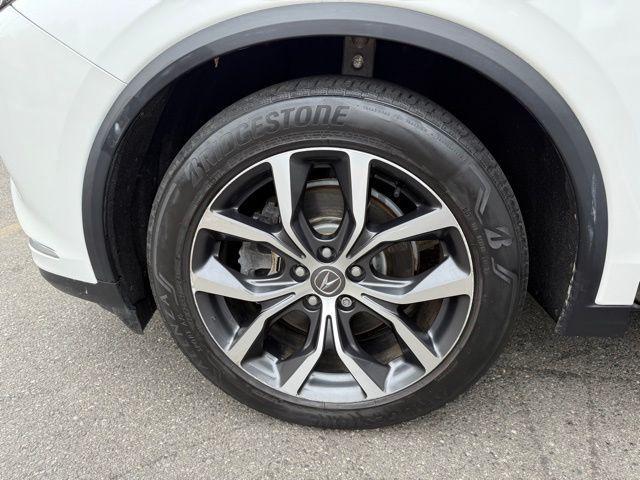 Photo of 2022 White Acura MDX