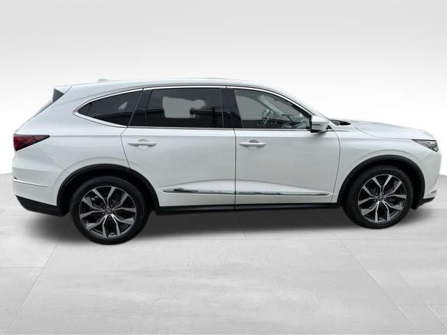 Photo of 2022 White Acura MDX