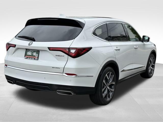 Photo of 2022 White Acura MDX