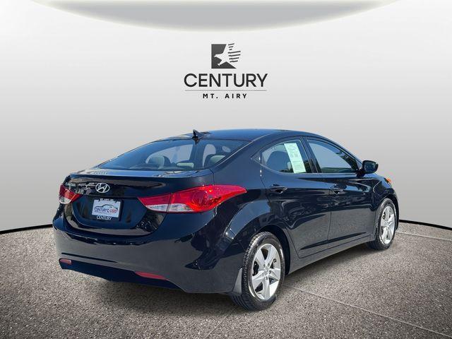 Photo of 2013 Midnight Black Hyundai ELANTRA