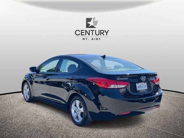 Photo of 2013 Midnight Black Hyundai ELANTRA