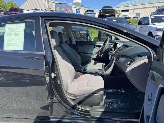 Photo of 2013 Midnight Black Hyundai ELANTRA