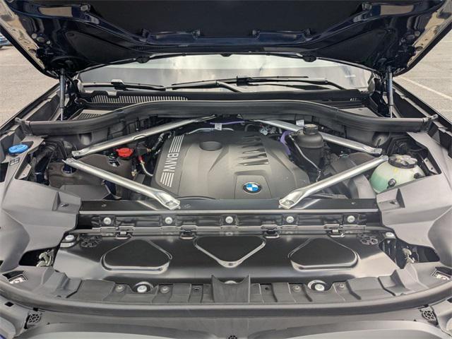 Photo of 2026 Blue BMW X7