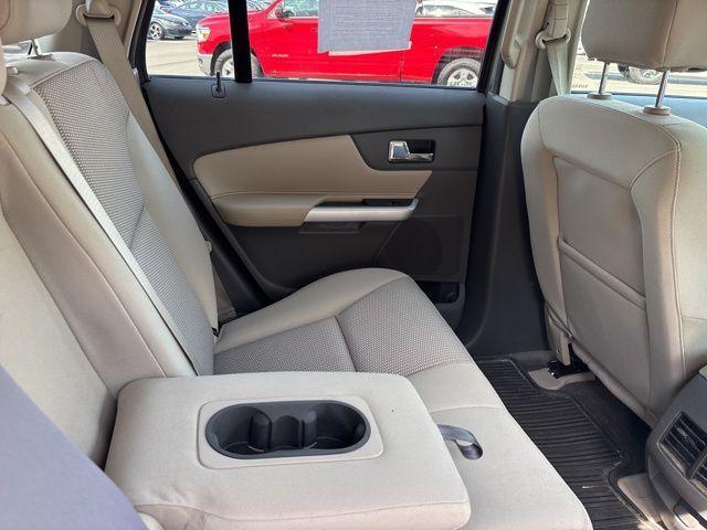 Photo of 2014 Mineral Gray Metallic Ford Edge