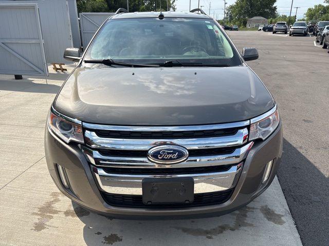 Photo of 2014 Mineral Gray Metallic Ford Edge