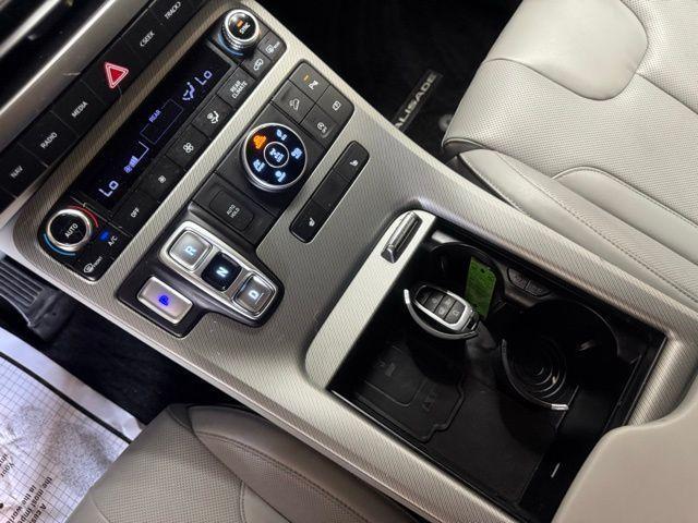 Photo of 2023 Abyss Black Pearl Hyundai PALISADE