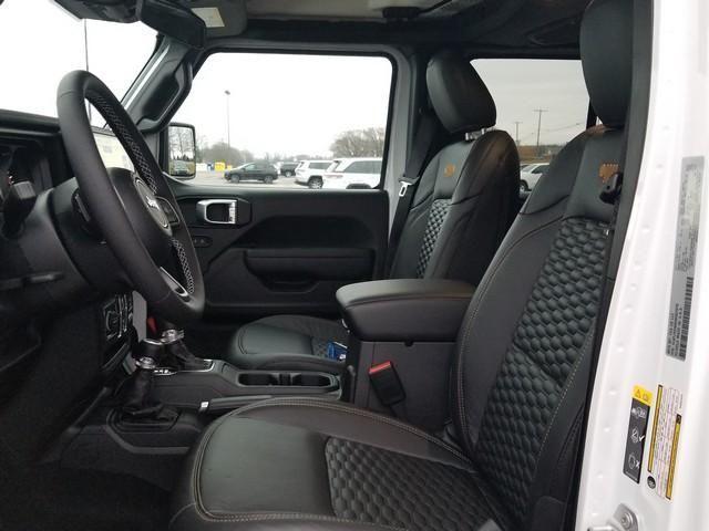 Photo of 2025 Bright White Clearcoat Jeep Wrangler